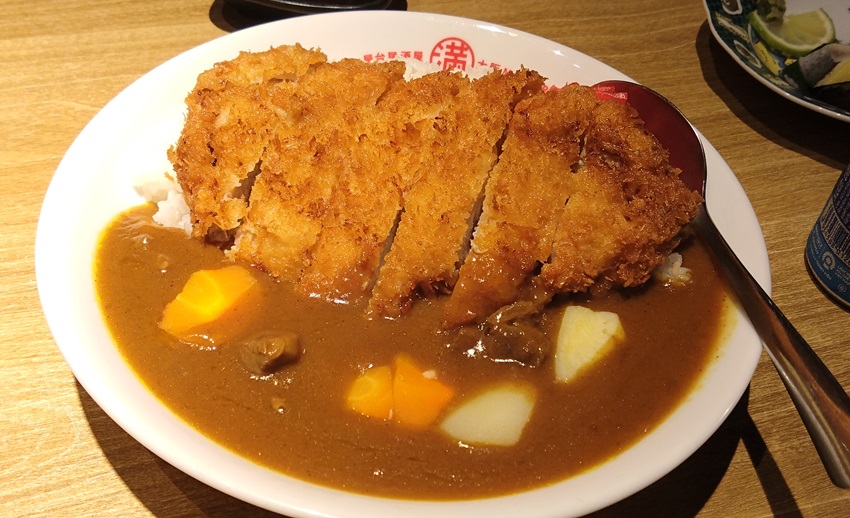 【安い日本食】 飲んで喰って40万ドン/人 まんまるハノイ　カツカレー