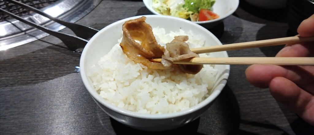 【ハノイ日本食グルメ】コスパのいい定食がおすすめ　牛角　ワンバン