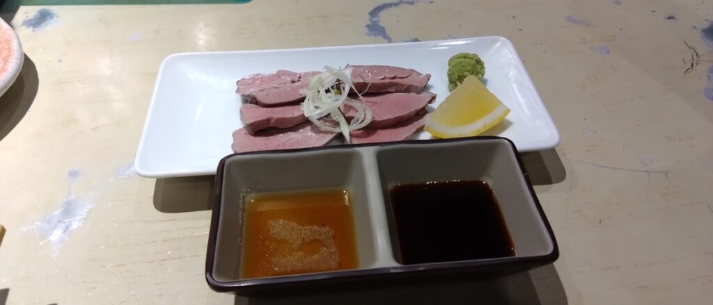 【ハノイ日本食グルメ】もつが最高にうまい店 鈴乃屋