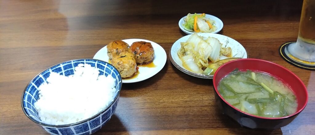 【ハノイ日本食】家庭的な食事と雰囲気 PekoPeko